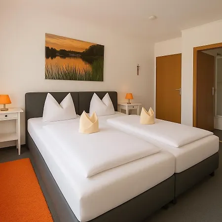 Fruehstueckspension Zur Krone Guest house 3*