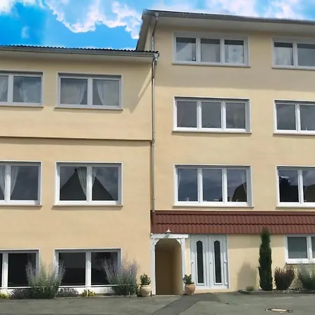 Fruehstueckspension Zur Krone Pensionat 3*