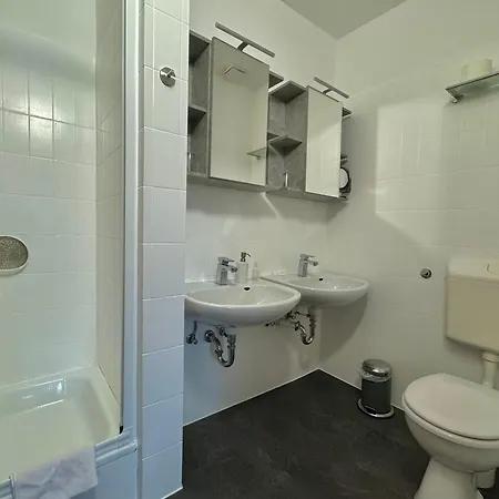 Fruehstueckspension Zur Krone بيت ضيافة Bad Endbach